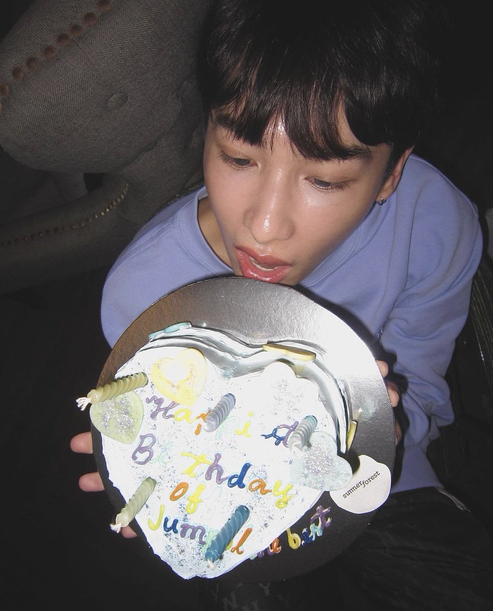Jhatsaya's tweet photo. น่ารักมากเลยอ่ะ 🎂🫶🏻💚

#ออฟกัน #HaveATumcialDay https://t.co/7GjhoiWYSd
