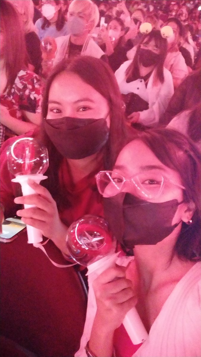 Ryuddaengsales's tweet photo. Met beautiful people earlier <3333 hope u enjoyed the night din po aaaa 🫠🫶 https://t.co/CbCRjgsQwG
