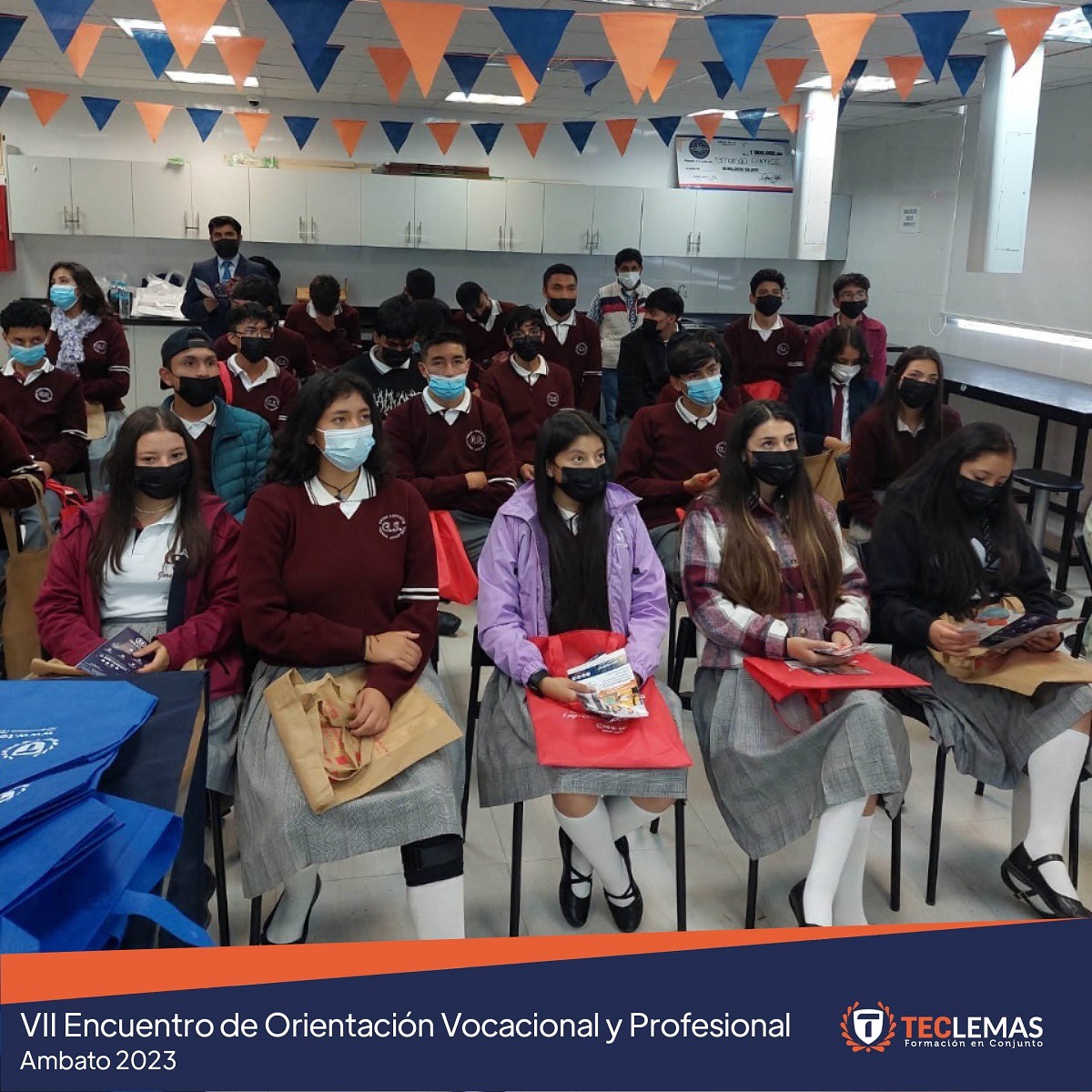 TeclemasEc's tweet photo. Participamos en el VII Encuentro de Orientación vocacional y profesional, de la Unidad Educativa @ueatenas. Estudiantes de Bachillerato y sus docentes acuden al stand de #TECLEMAS para conocer más sobre nuestra oferta académica.
#FeriaAmbato #TercerNivel #Superior @ces_ec https://t.co/5RHy82SuQ2