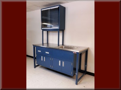 rdmind's tweet image. RDM #LaboratoryTables with Suspended #Cabinets are available in a variety of configurations.

Options include #StainlessSteel top &amp;amp; sink, #AdjustableHeight legs with pins - overhead #StorageCabinet on tabletop risers &amp;amp; more.

Contact RDM today... rdm-ind.com/product/table-…