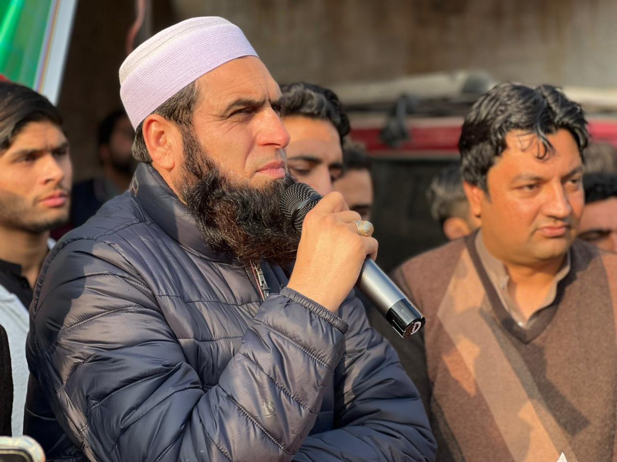 DrAmjadAli_PTI's tweet image. امپورٹڈ حکومت عوامی اصلاحات کے بجائے اپنی چوری اور ڈاکے چھپانے کے خاطر اپنے لئے گھر بیٹھے قانون پاس کر رہے ہیں، قليل عرصہ کے لئے حکومت میں آنے کا مقصد صرف یہی ہے کہ عمران خان نے جو عوام اور اپنے اورسیز پاکستانیوں کےلئے جو اقدامات کئے تھے اُن کو ختم کرکے
⬇️⬇️⬇️⬇️⬇️⬇️⬇️
#KPKUpdate