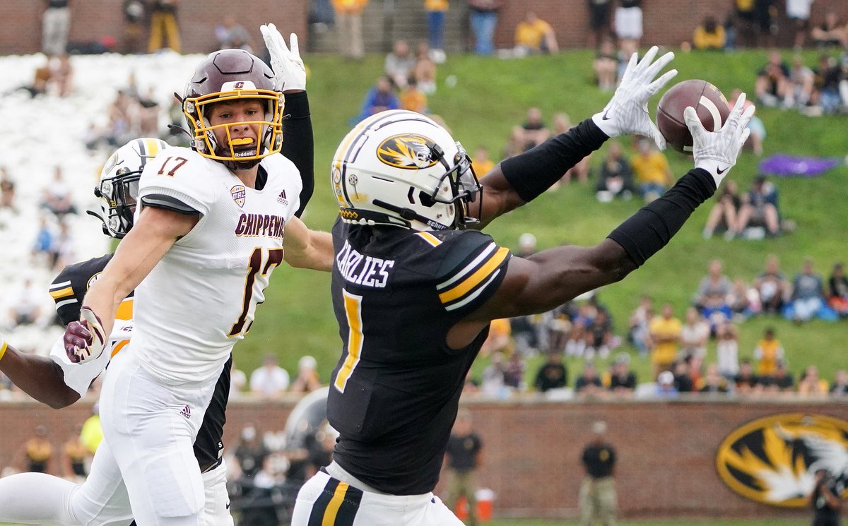 Beyond Blessed And Honored To Receive An Offer From The University Of Missouri @coachalpogue @CoachBlakeBaker @EvanshsFootball @CoachKLang @A_G_Waseem @CoachAJBrooks @Andrew_Ivins @KiddRyno_Rivals #Mizzou