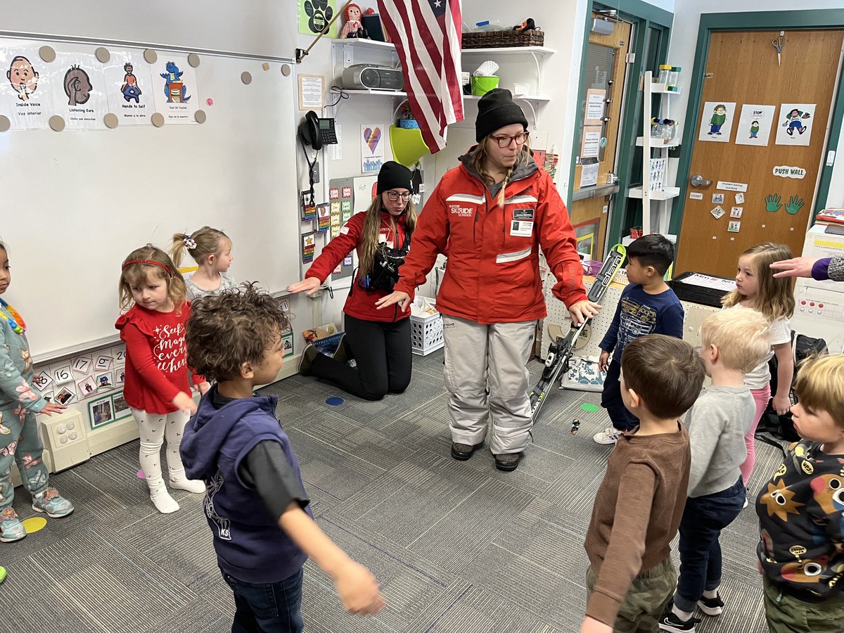 MsJuliePK's tweet photo. Thank you Keystone Ski Patrol and Scout for coming to talk to us about mountain safety today! @CrysLaneMiller #SCoveEl #ssdedu #ssdpk https://t.co/3GqUX9fs68