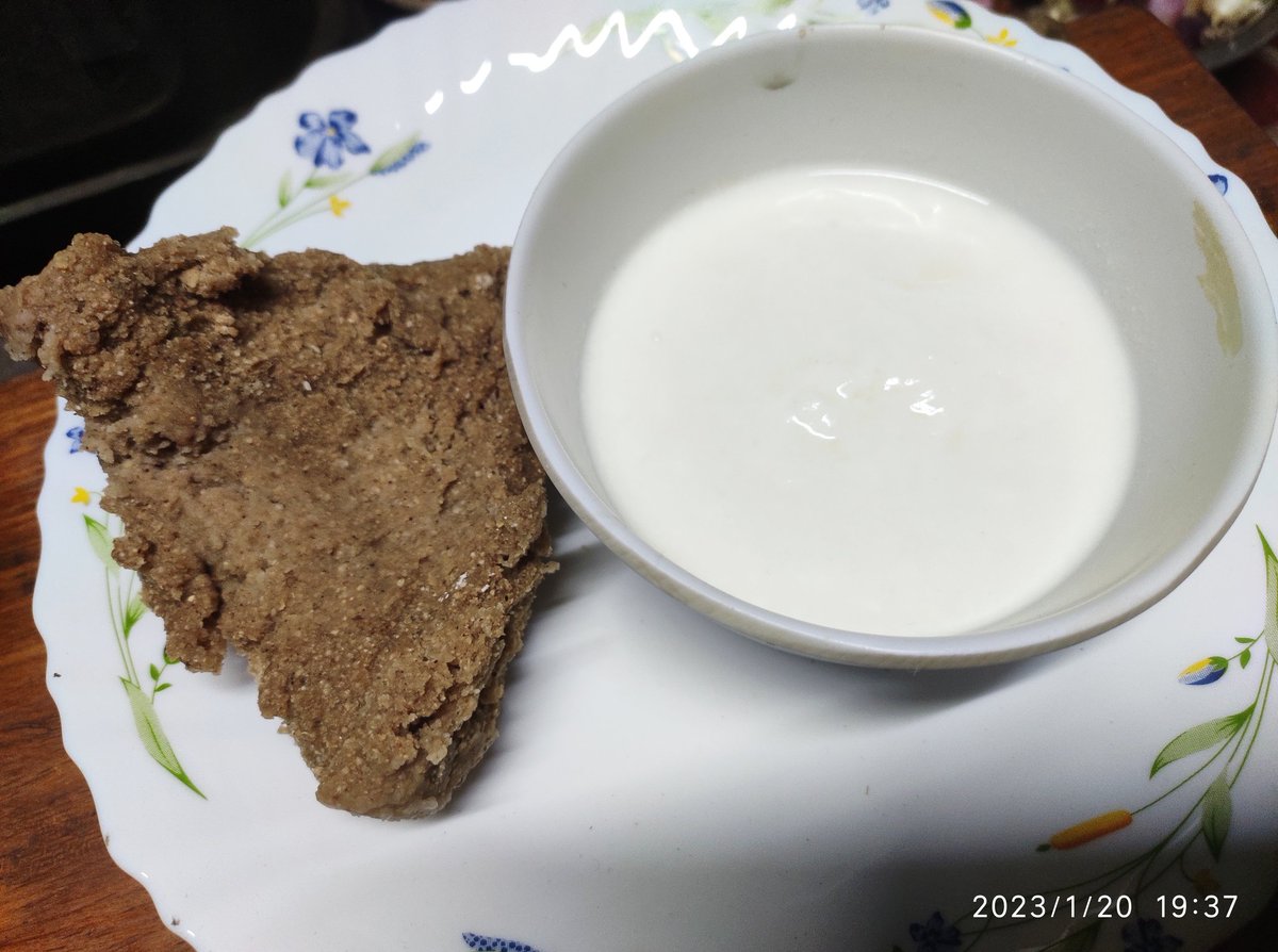 PadmalhamoL's tweet photo. #paba with curd 😋. One of the nutritious food of  ladakh which is made with barley flour or wheat .
#traditionalfood #ladakh #paba https://t.co/HkgBYH6jqP