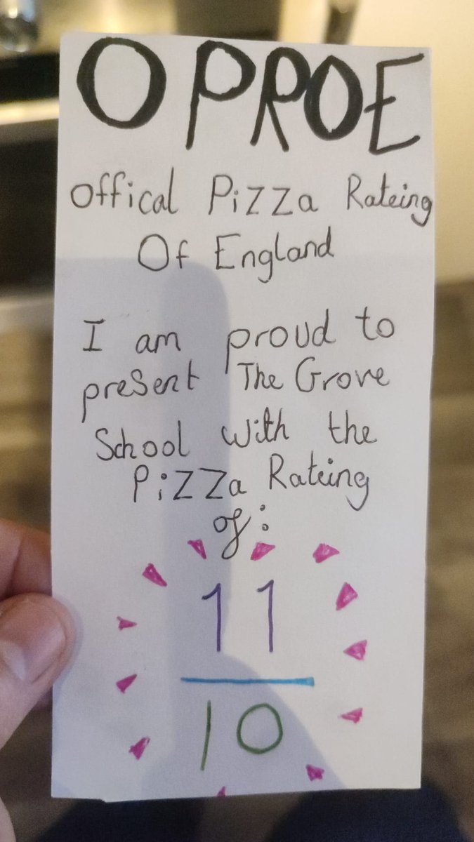 ChefsinSchools's tweet photo. 11/10 for head chef Marco's pizza at The Grove Primary in Totnes, Devon.
🍕
Our second school in southwest is already off to a flying start!
🍕
We can't wait to see what they get up to this year.
#schoolfood #pizza #devon #southwest #chefsinschools https://t.co/PWtNRrXszO