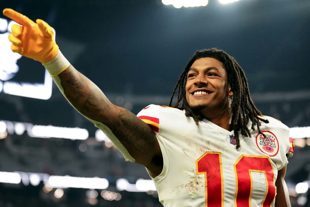 PointSpreadsMag's tweet photo. NFL Divisional Special Odds:π
Don't miss NFL Divisional Special Odds for the playoffs: The Chiefs are favored by 9.5; and the Eagles by 7.5 over the Giants. #SportsBetting #PointSpreads #Chiefs #NFL https://t.co/8Z7Qc2JNCs https://t.co/PGIfuBRjV6