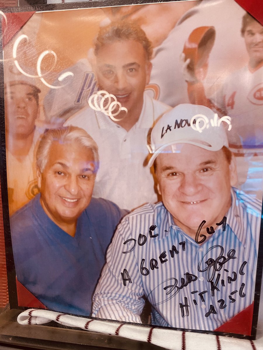 MarkVSlaughter's tweet photo. @Seals123 suggested @lanova1957 and I’m going to HUG HIM When I get back to Cincy 

Come get the best WINGS &amp; PIZZA that Buffalo has to offer 

Pete Rose gives his stamp of approval!

DO NOT miss this joint while you’re here #WhoDey https://t.co/EKS0Xmctyu