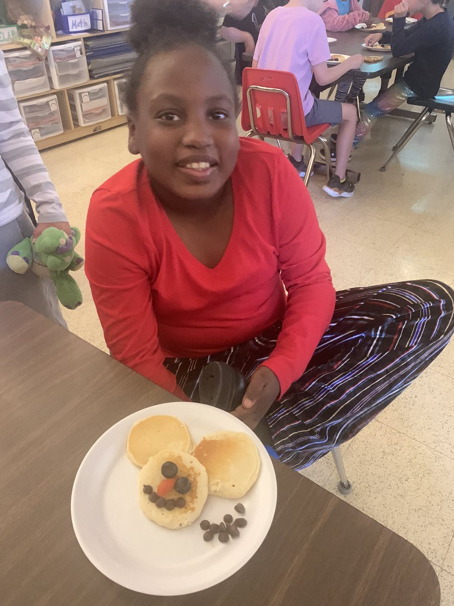 lfcarrington's tweet photo. Sculpture Pancakes this week in life skills…almost everyone wanted Mickey Mouse! https://t.co/OiVmYmBHzn