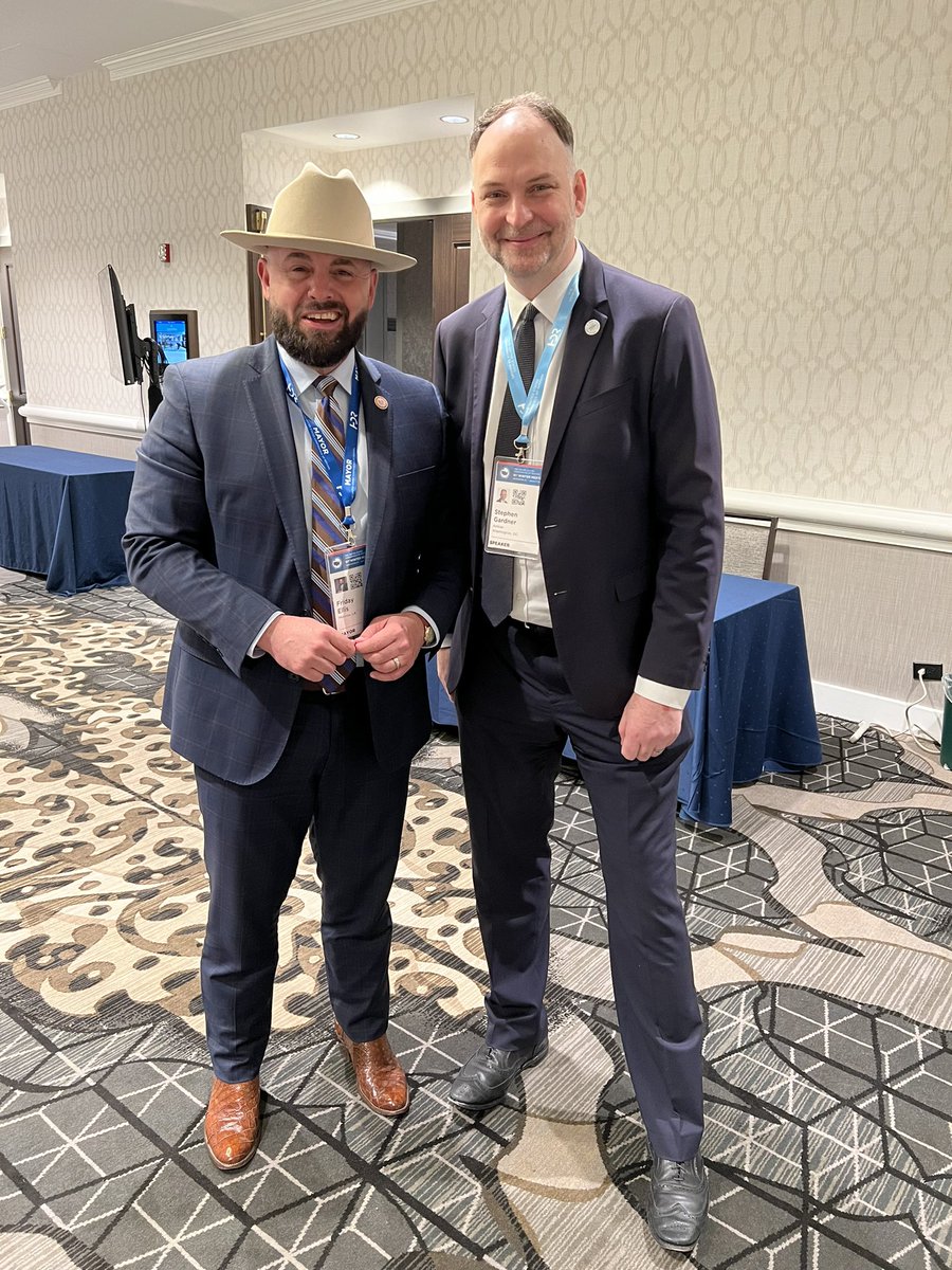 Great round table discussion with Stephen J. Gardner, CEO of Amtrak about the future of passenger rail. #MayorsDC23