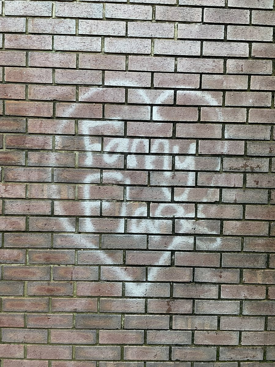 StenchieB's tweet photo. Stay classy Southampton! https://t.co/KUebyGE0ED