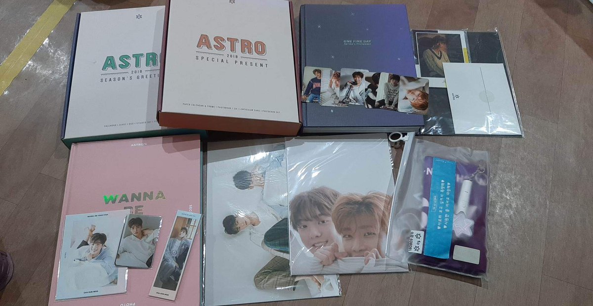 MonsterStarPH's tweet photo. #MonsterStarPHUpdates

Season Greeting arrived at our korean address. Waiting for the stargazer and status update for Robong version 2 before we ship out the box here in the Philippines. 

We're very sorry for the delays in shipment as there are circumstances that we cant control https://t.co/AdIGib4Sew