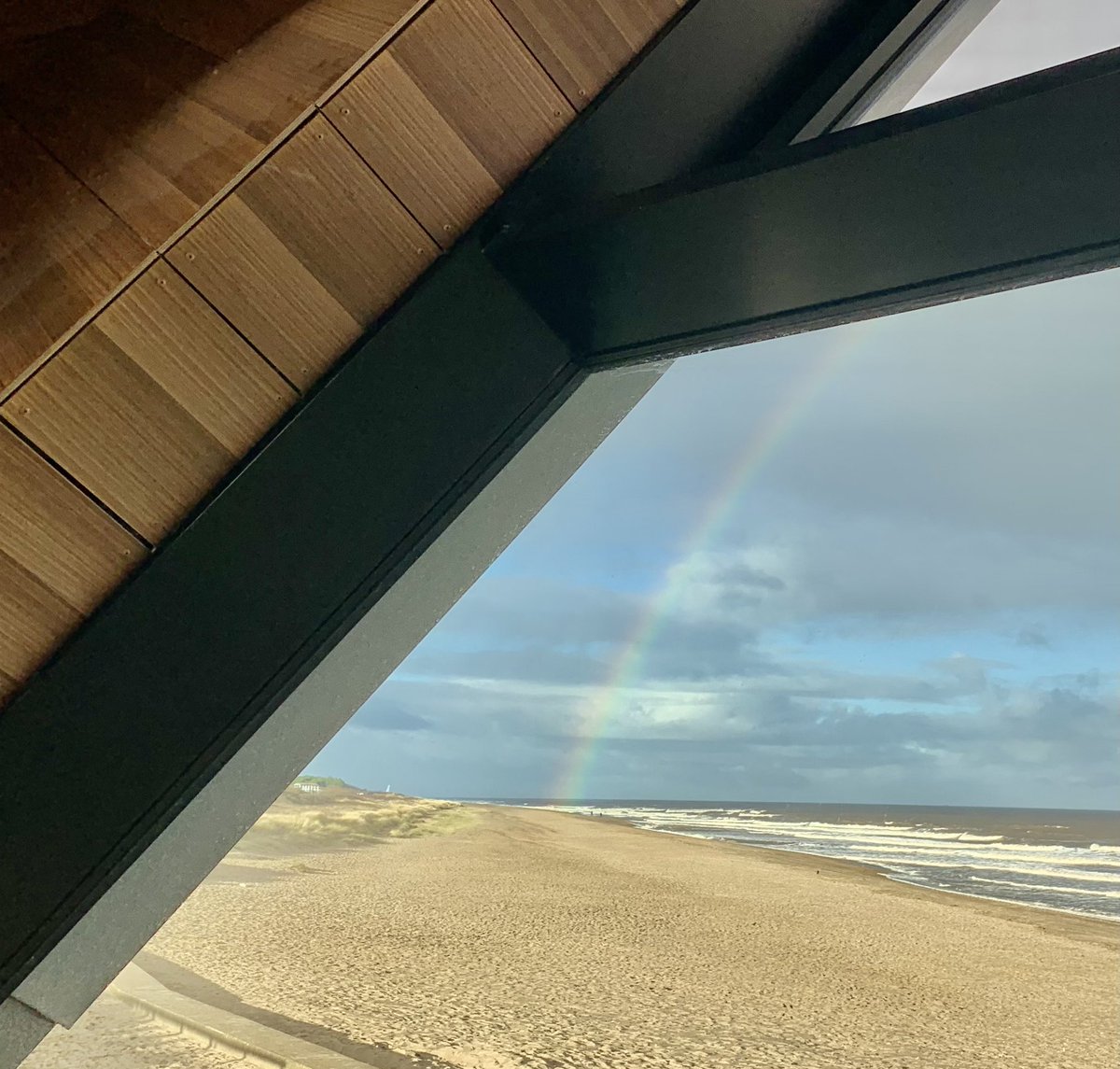 SkegnessLisa's tweet photo. One of my favourite places on our beautiful Lincolnshire coast #NSO #ChapelPoint #beachhuts #coffee https://t.co/vWDciLVcWG