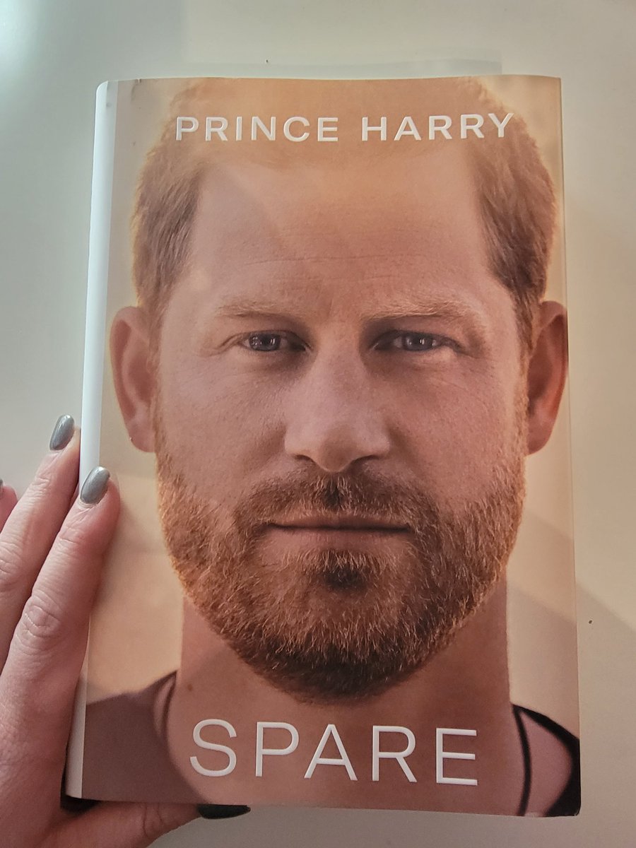 Just finished reading #Spare LOVED it. Harry deserves so much better than his weak Dad, jealous brother & nasty stepmom. Glad he found Megan. Hopefully they feel more safe & settled in the US. US loves you both #CamillaParkerBowlesIsABully #PrinceWilliamIsABully
 #PrinceHarry