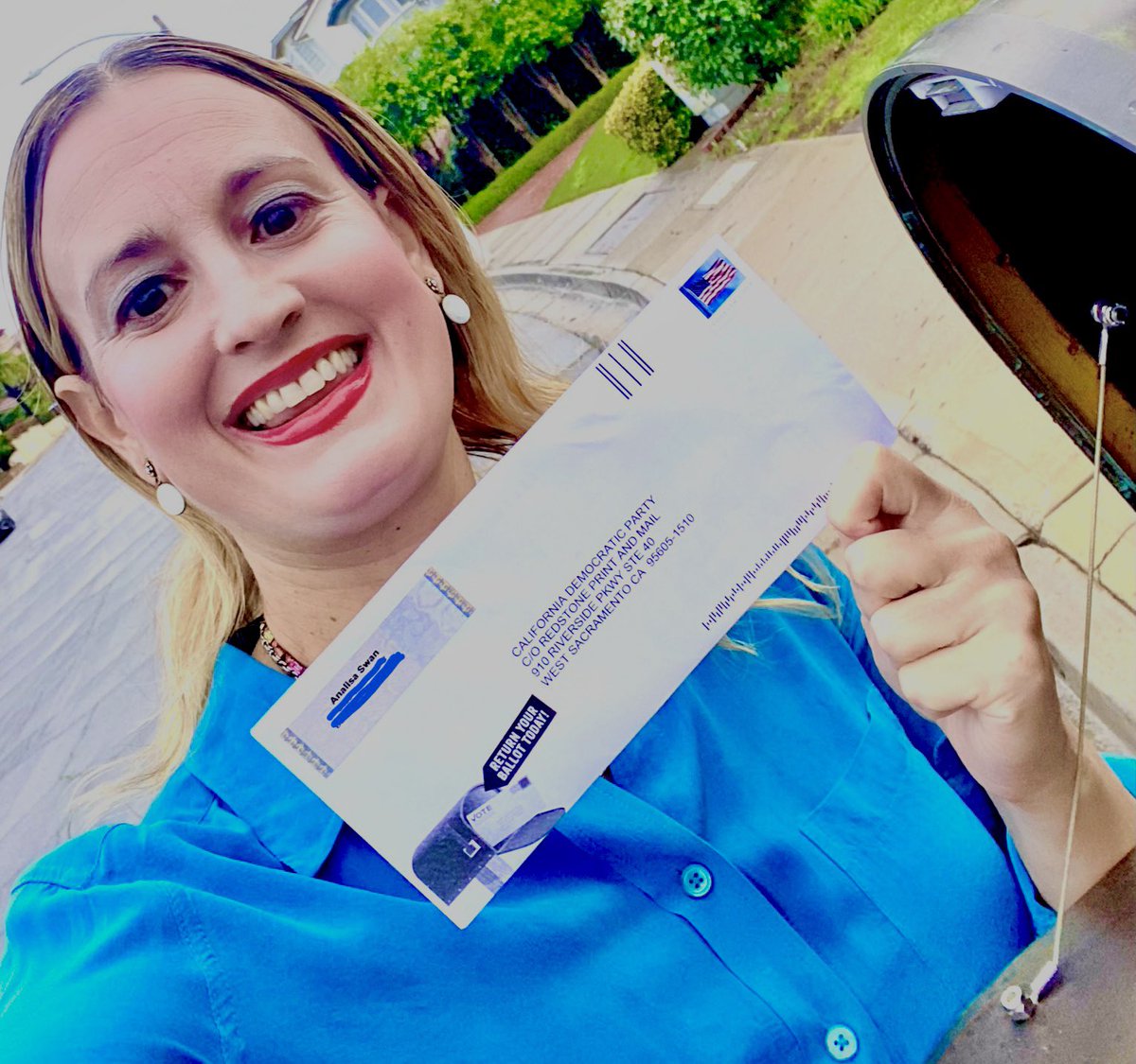 Analisa_Swan's tweet photo. It’s time to vote for California Democratic Party @CA_Dem delegates! If you are in Assembly District 44 (Laura Friedman’s @LauraFriedmanCA district), please vote for me &amp; the entire #Forward44 @VoteForward44 slate! Mark your ballot (by mail or in person) &amp; VOTE for all 14! #AD44 https://t.co/0QD3xjxhZt