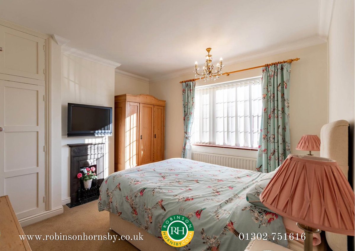 robinsonhornsby's tweet photo. Church Lane, Wadworth📍
£280,000💷
● 3 bedrooms
● Open plan kitchen/dining room
● Formal lounge/study
● Conservatory
● Family bathroom
● Rear garden
● Manicured gardens
● Annexe to the rear
https://t.co/x1DVNSFdx4
#property #DN11 #doncasterisgreat #housingmarket https://t.co/rWfZdzWQlZ