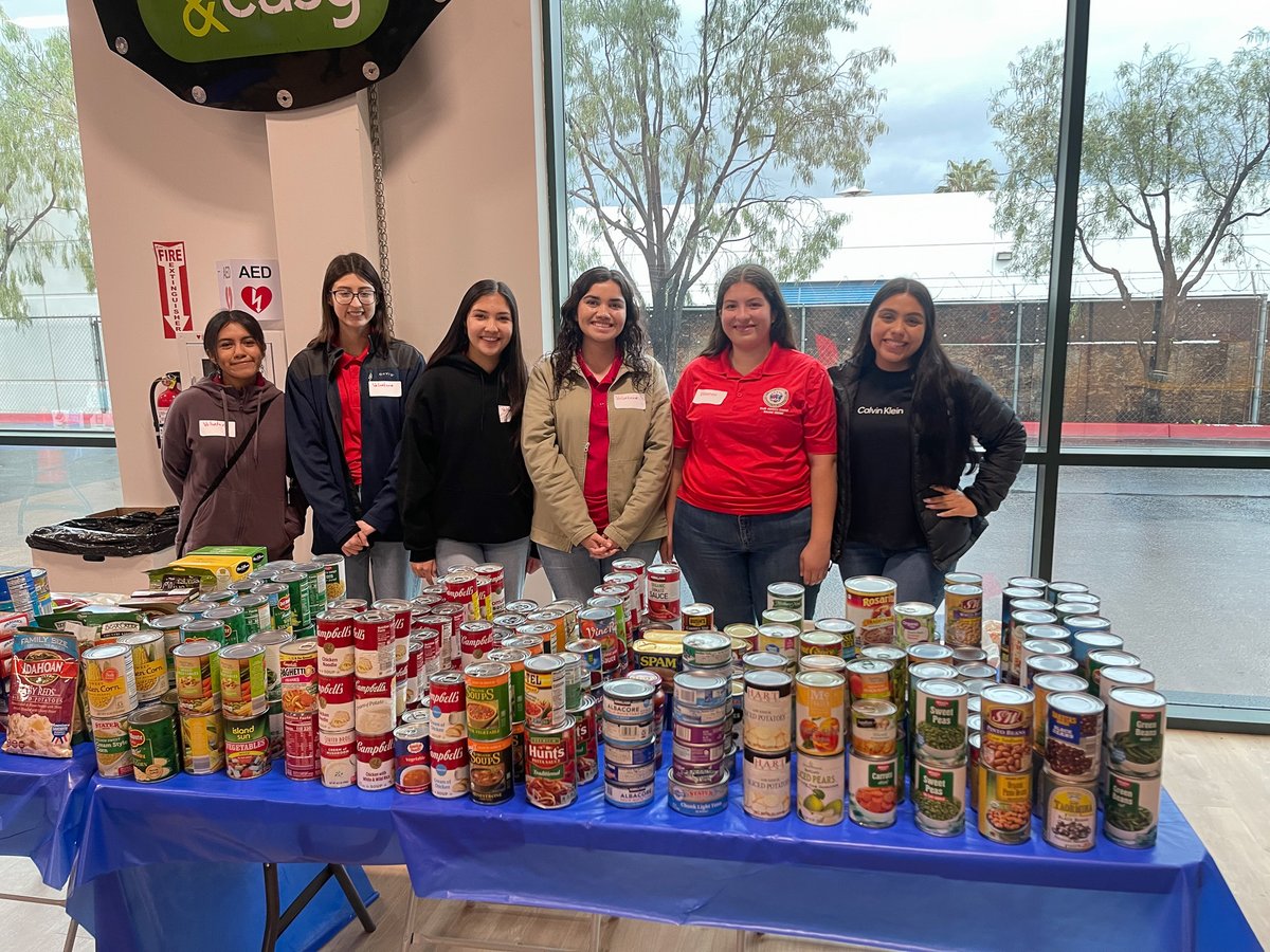 SupKarenSpiegel's tweet photo. On January 15, the District Two YAC team and I participated in the MLK Day of Service event "Fill the Pantry" and Community Resource Fair hosted by ABC Hopes. 

Thank you to our D2 YAC for volunteering and ABC Hopes for putting this event on for our community. 

#abchopes #mlkday https://t.co/x0qTthANCy
