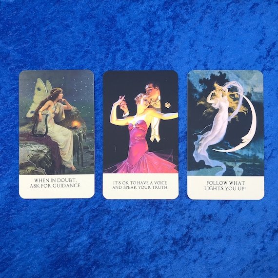 dualitymeetems's tweet photo. — No, no. No tienes que hacer nada. —dejó que las cartas cayeran solas, y fueron tres las que lo hicieron. 

— Vaya. ¿Qué crees que quieren decirte? https://t.co/U7SR1R6LAK