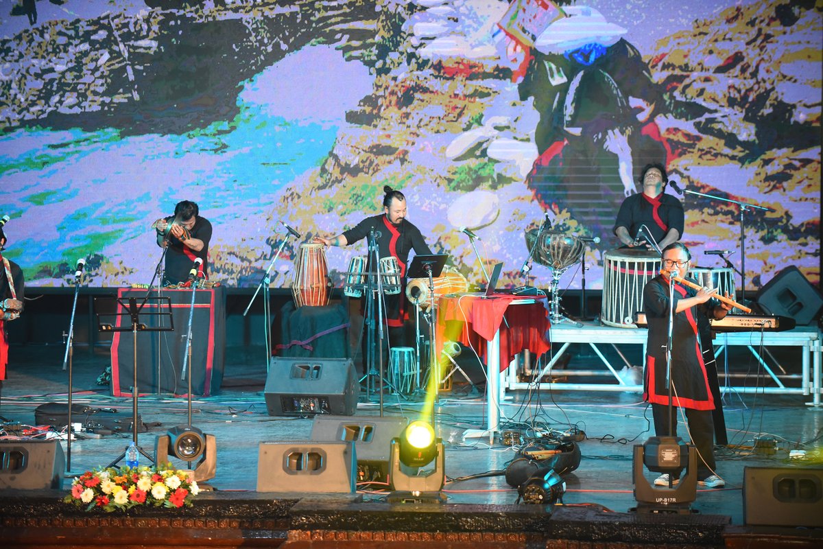 IndiaInNepal tweet media