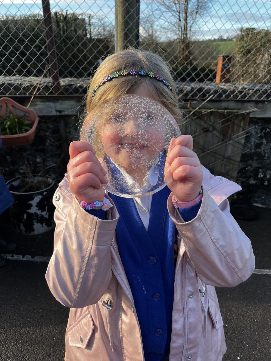 Squirrel class really enjoyed searching for signs of winter at lunchtime today! #curiosity 🧊 ❄️