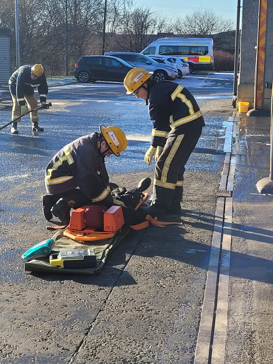 MccahillMrs's tweet photo. And now the boys turn 🚒🚒🚒 what a great week they've had at @FireSafety_Lan #Firereach learning #Employabilityskills and I got to witness their #teamwork, #cooperation and #confidence today. I am SO proud of these S3 boys 🥳🤩👐 #learninginfaithhopeandlove #alwaysambees https://t.co/Er1ebHayvn