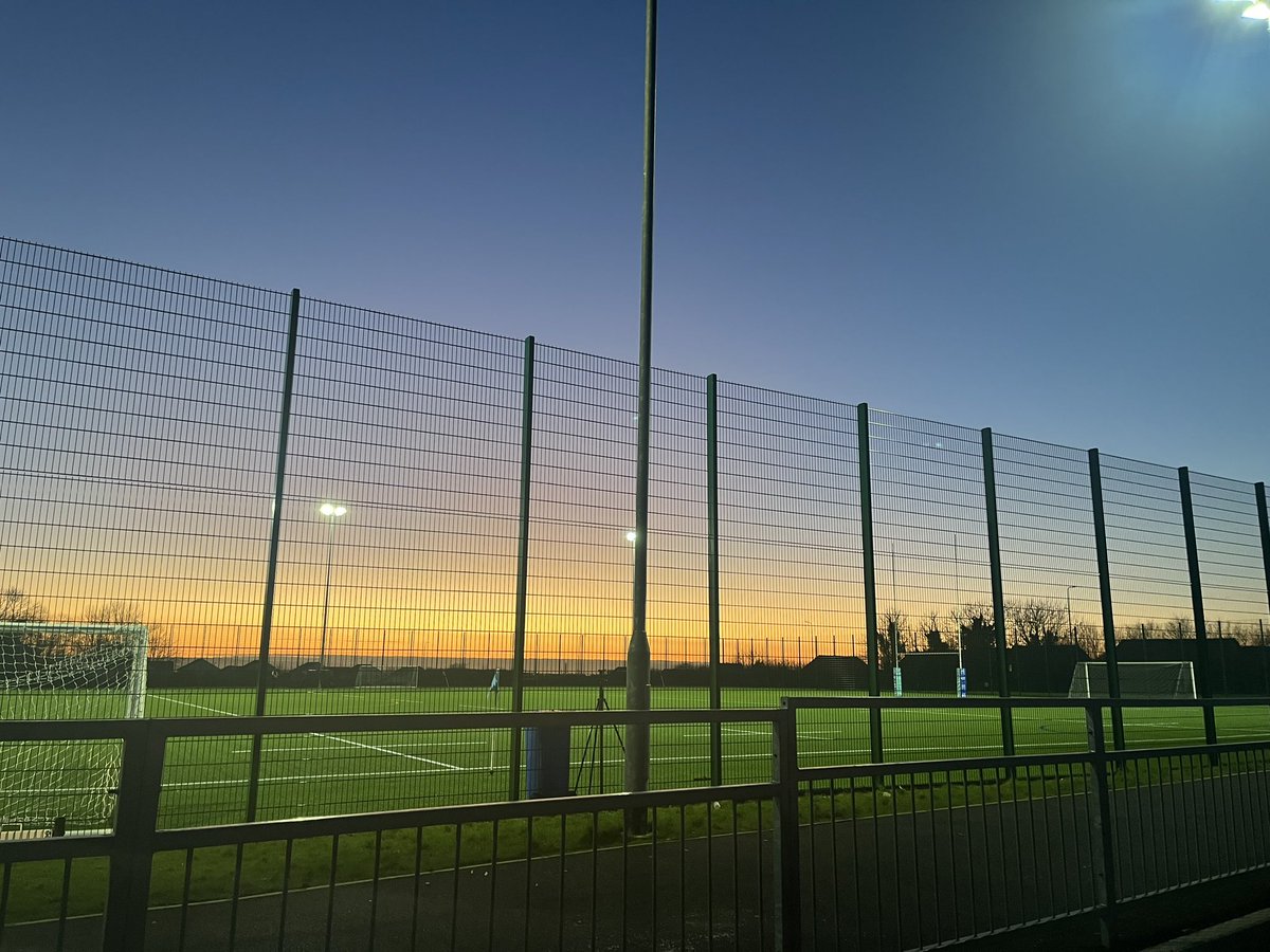 TMoce's tweet photo. Its Friday night - that can only mean I thing. Rugby 🏉 for the boy . It’s a double match night. #valerugby#
View could be worse 😁 https://t.co/NZcSyaPuj7