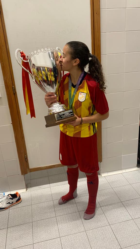 Molt més que la suma entre TALENT i PASSIÓ.. Generosa, honesta i bona persona. #ORGULLOSA de tú @marfreestyle  #MAIDEIXISDELLUITAR
 Et mereixes complir els teus somnis