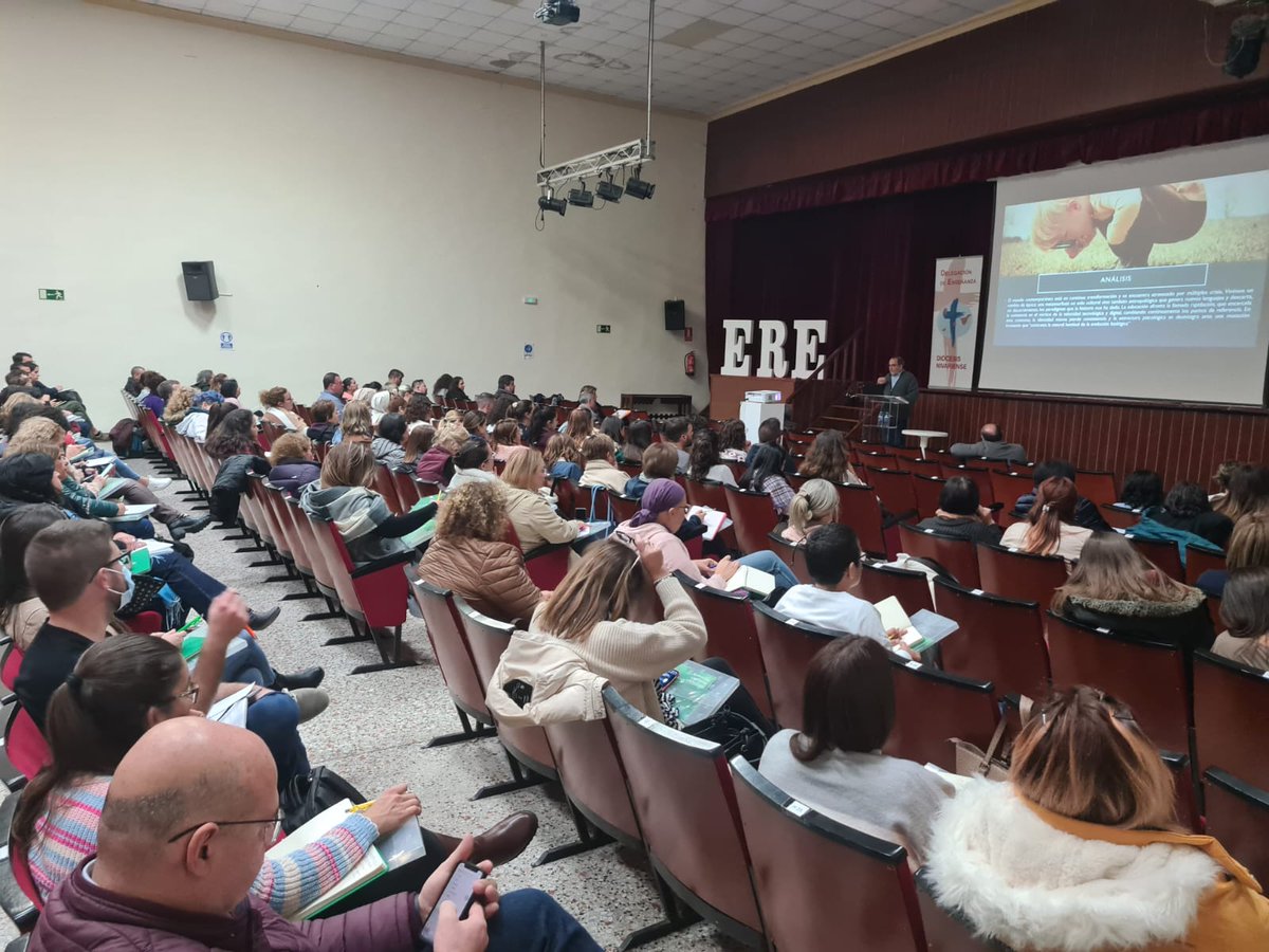 Jornadas de formación del profesorado de Religión de la Diócesis.  Hoy nos acompaña Antonio Roura.