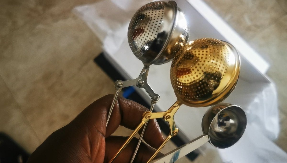 aliamsi's tweet photo. Merci @WaveSenegal pour ce cadeau de nouvel an.
#Waveko https://t.co/yjCqGT9FCB