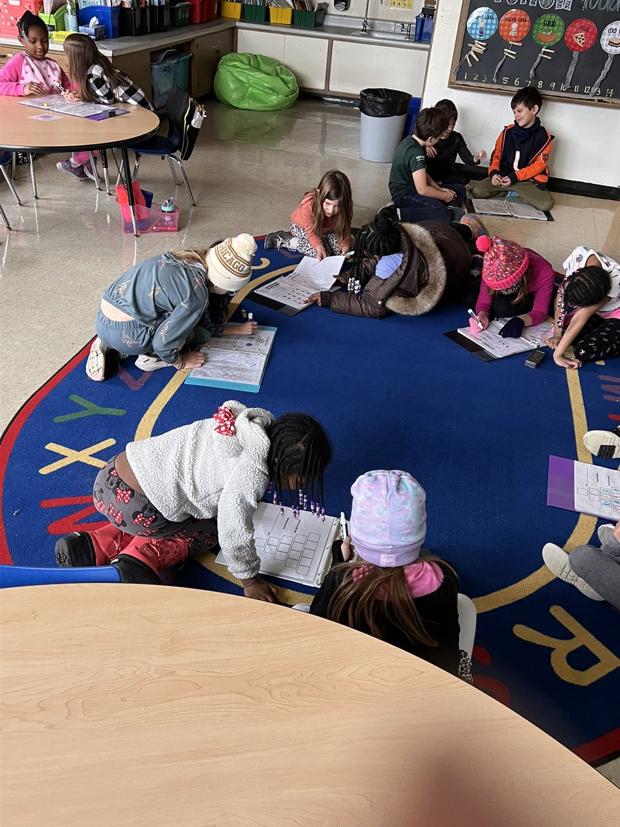 Our 3R buddies are here to help us with fact fluency Friday! We ❤️ #mathgames #hatchtigers #op97 🎲