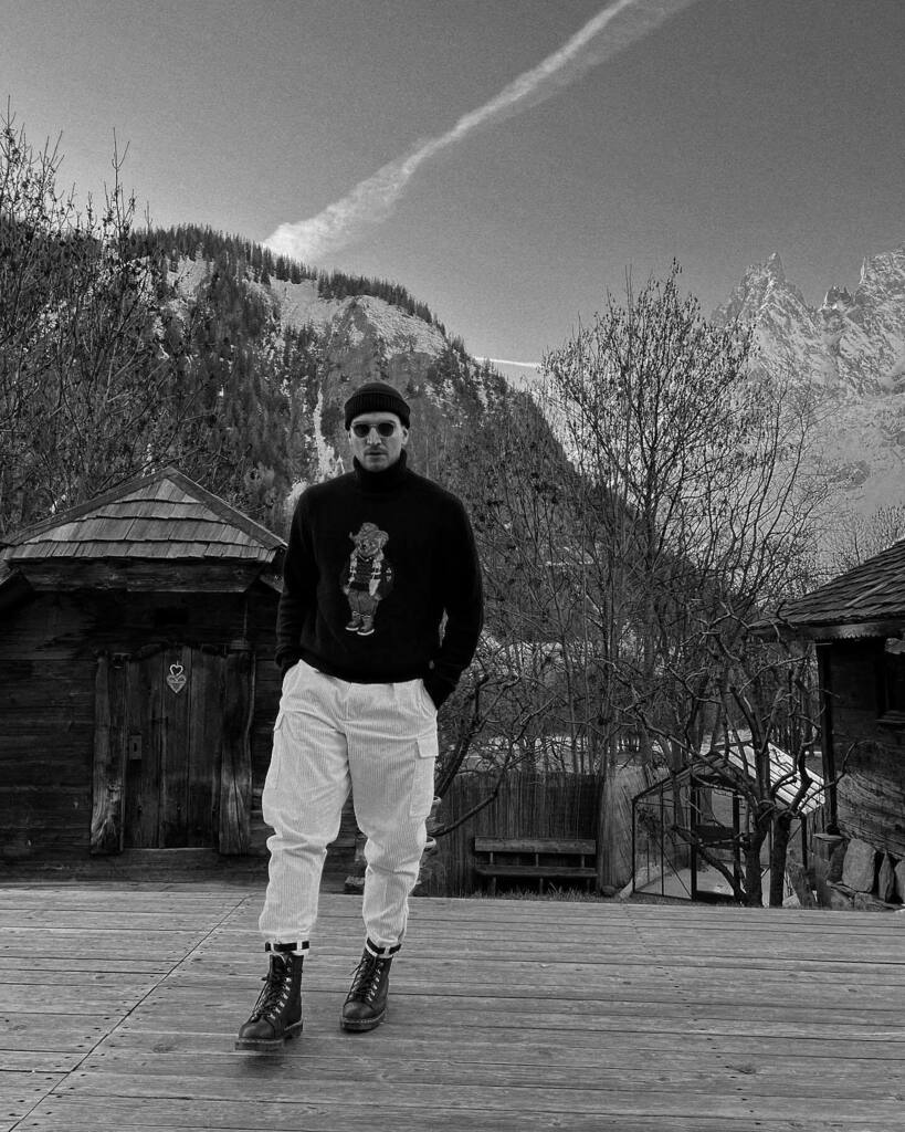 Alpine style 🔥 from @marcofantini_mf in his Vasarely 🕶️

📷 : @vallibeatrice

#MarcoFantini #Regram #LeisureSociety #LuxuryEyewear instagr.am/p/CnpOGQPujY9/