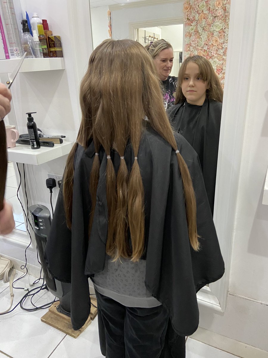 AvaBenChloe's tweet photo. @Flomellynews Chloe has had over 12 inches of her hair cut off to be donated to @LPTrustUK to be made into a wig. She has also been fundraising and has raised £100 to be donated to help fund making the wigs 😍 https://t.co/zcU6Usty9M