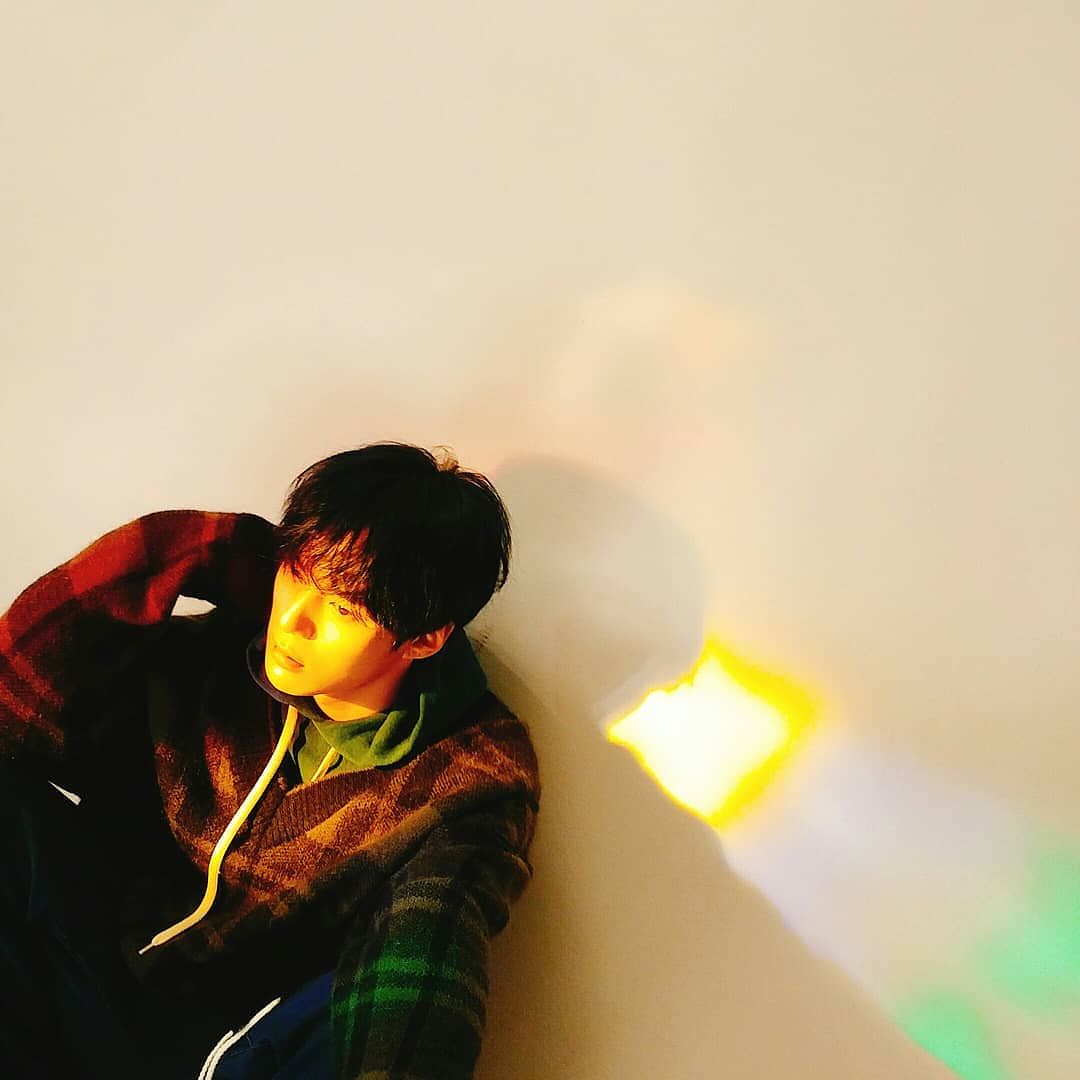 #댕햄

네가 날 좋아하지 않는다는 거 알아. 근데 네가 뭘 할 수 있는데? 어차피 너한테는 나밖에 없잖아. ···날 이용해. 날 이용해서라도 네가 꿈꾸던 복수를 해.