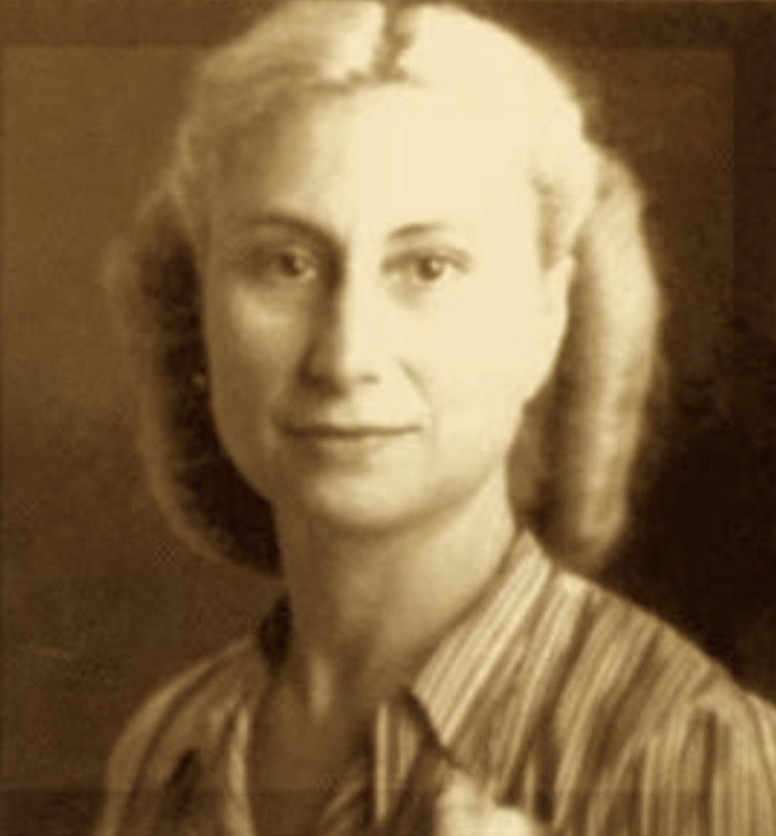 "Le seul bien-être est d'être actif et fort", écrivait-elle, étudiante. Vichy l'arrête donc dès 1940. Motif : a traité Pétain de "gaga". Puis c'est l'Abwehr, pour espionnage. Elle dirigera finalement un réseau s'étendant de Marseille à Bordeaux. Une cheffe. Jeanne-Marie Thoorens.