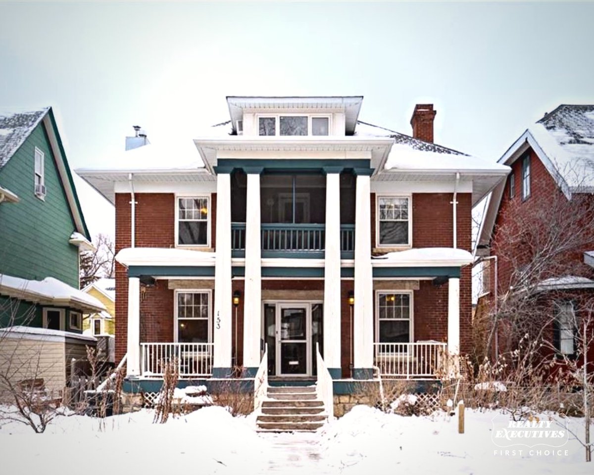 RealtyExecsWpg's tweet photo. Take a look at these Featured Listings:

153 Canora Street - Wolseley, Winnipeg
424 Ritchot Street - St Boniface, Winnipeg
326 Zimmerman Drive - Charleswood, Winnipeg
127 Bristol Avenue - Norwood, Winnipeg

https://t.co/rp0u0ldvBN https://t.co/iYwe9ruIuq
