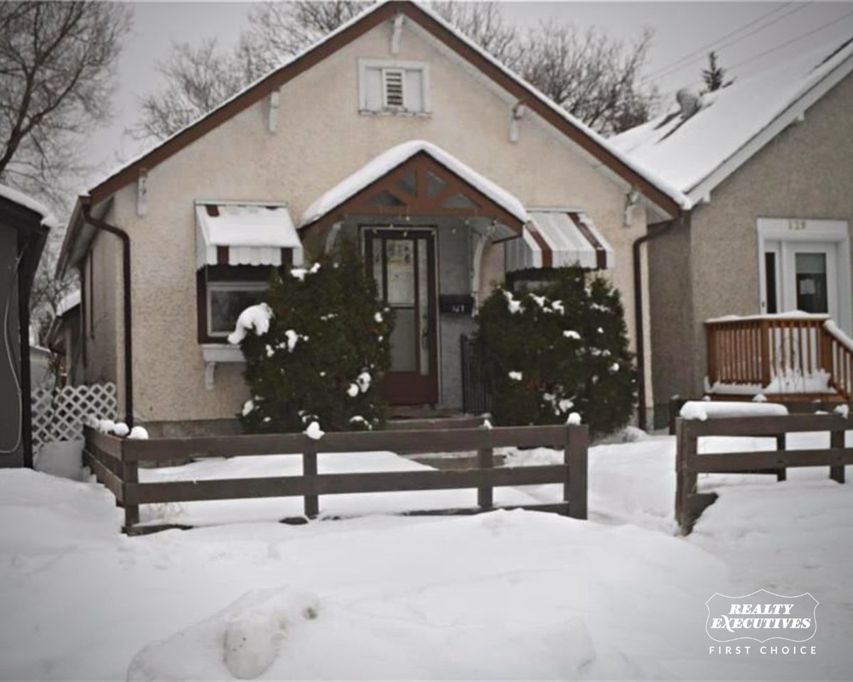 RealtyExecsWpg's tweet photo. Take a look at these Featured Listings:

153 Canora Street - Wolseley, Winnipeg
424 Ritchot Street - St Boniface, Winnipeg
326 Zimmerman Drive - Charleswood, Winnipeg
127 Bristol Avenue - Norwood, Winnipeg

https://t.co/rp0u0ldvBN https://t.co/iYwe9ruIuq