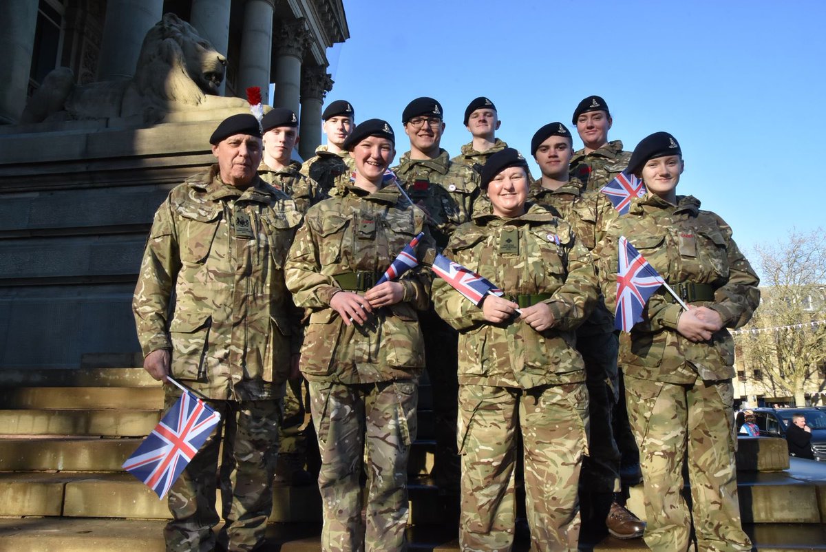 Bolton (RA) Detachment, invited to be part of a welcome party for HM King Charles III & The Queen Consort who visited Bolton today to mark the 150th anniversary of Bolton Town Hall.

Click ⬇️ for more.

armycadets.com/county-news/bo…

#RoyalVisitBolton #RoyalVisit #GmanACFForceForGood