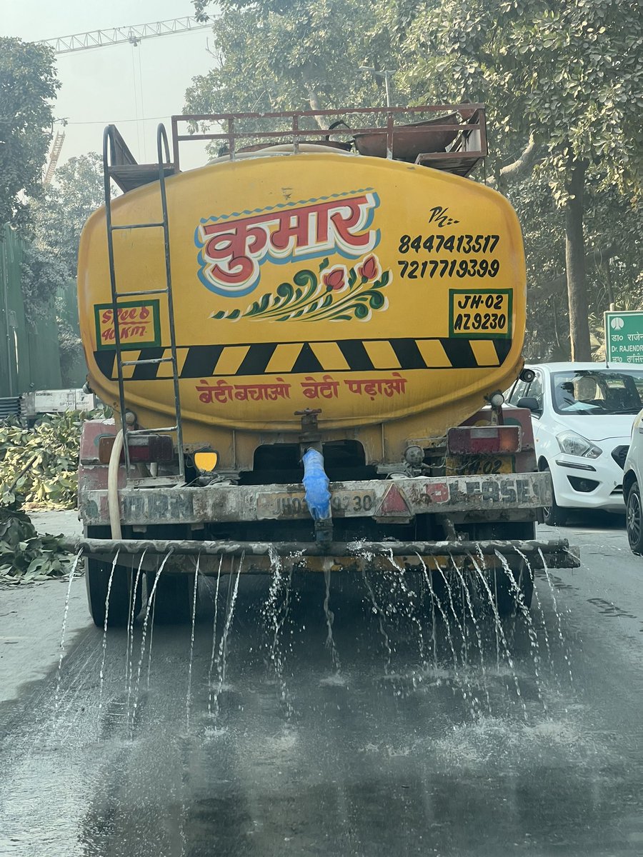 avli_verma's tweet photo. Common dust suppression in Delhi for the ongoing construction of the #CommonSecretariat 

#Delhi #DoDinPehle https://t.co/RrN2wqw2PU