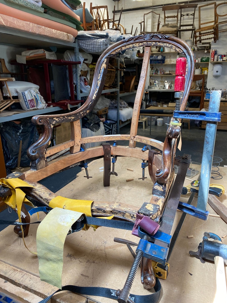 schoolofstuff's tweet image. This is a big project for a day course. Joints to mend and lots of gluing but we got there.⁠
⁠
The next Furniture Fix day session in February is full but we have availability in April. Book in early to secure your spot.⁠
⁠
Furniture Fix | 1 April

theschoolofstuff.co.uk/courses/furnit…