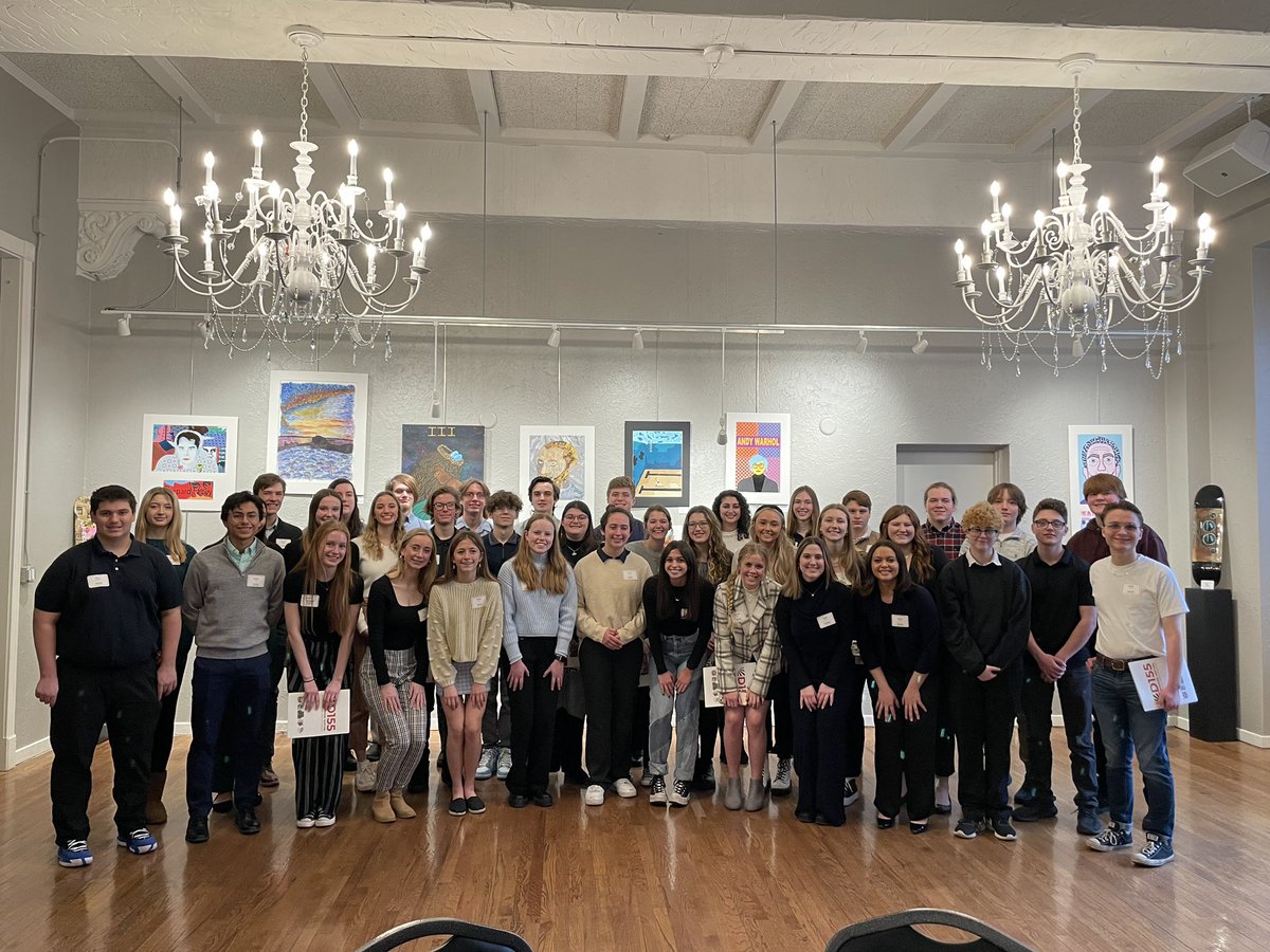 HKellyCG's tweet image. We had a fabulous morning at the @CHSD155 Industry Partner Breakfast! 🥞 Thank you to our Industry Partners for the making the #CareerExperienceProgram possible! Special thanks to our @CLSouthHS student representatives. It was a special morning! #clsengaged 🐊