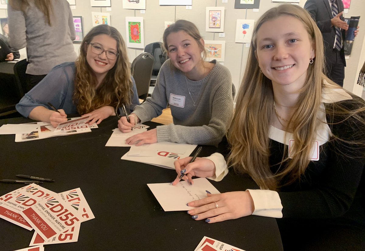 HKellyCG's tweet image. We had a fabulous morning at the @CHSD155 Industry Partner Breakfast! 🥞 Thank you to our Industry Partners for the making the #CareerExperienceProgram possible! Special thanks to our @CLSouthHS student representatives. It was a special morning! #clsengaged 🐊