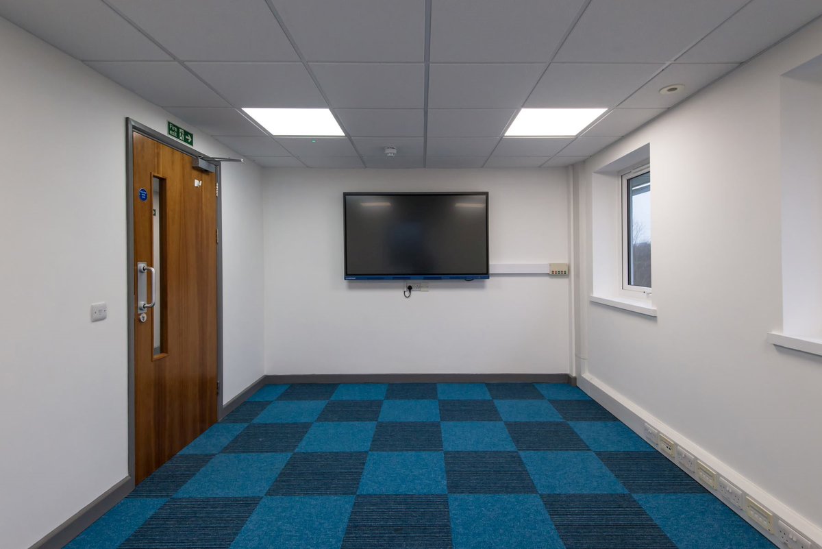 ClassicSWLtd's tweet image. This week we’ve been finishing off works for another one of our repeat clients.

We’ve been busy installing new openings, #upgrading fire doors, creating new learning areas, #constructing new workshops, and upgrading existing #building #services.  

#Devon #Cornwall #News