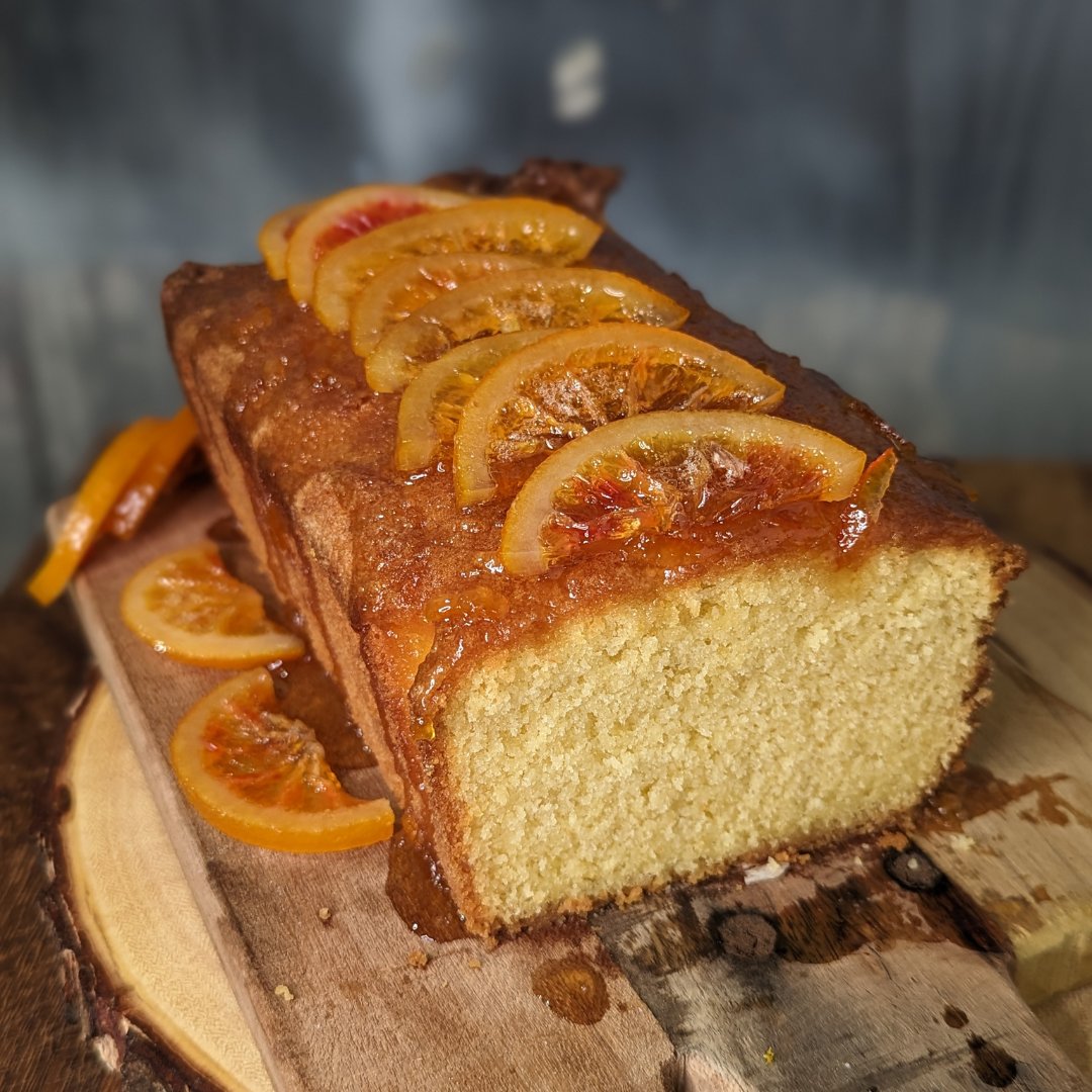 Who would love to have a slice of this comforting Orange and Marmalade Drizzle Cake that @eunicepower baked on the @RTEToday Show 🤚 

#Todayshow #RTE #Baking #cakerecipes #drizzlecake #orangecake