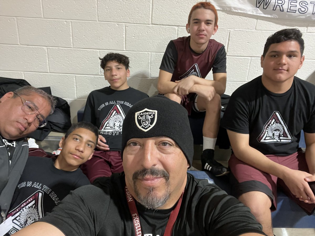 CoachMarquez5's tweet photo. Ready for the 44th annual Bowie Wrestling tournament. https://t.co/sLUXKMm2kF
