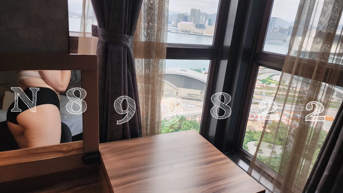 N899822's tweet photo. 究竟我有幾鍾意望海～
又係一個人住 只好影相意淫一下自己🥺
#臀控福利 #臀控 #肉絲 #肥絲 https://t.co/0AjKBtUKEj