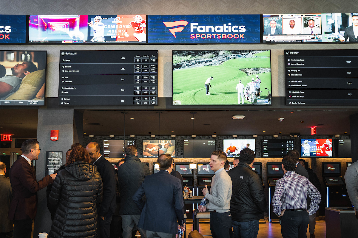 NWStadium's tweet photo. The first sportsbook inside an NFL stadium 👀

This morning, the @Fanatics Sportsbook at FedExField officially opened! https://t.co/Ymb86w0eze