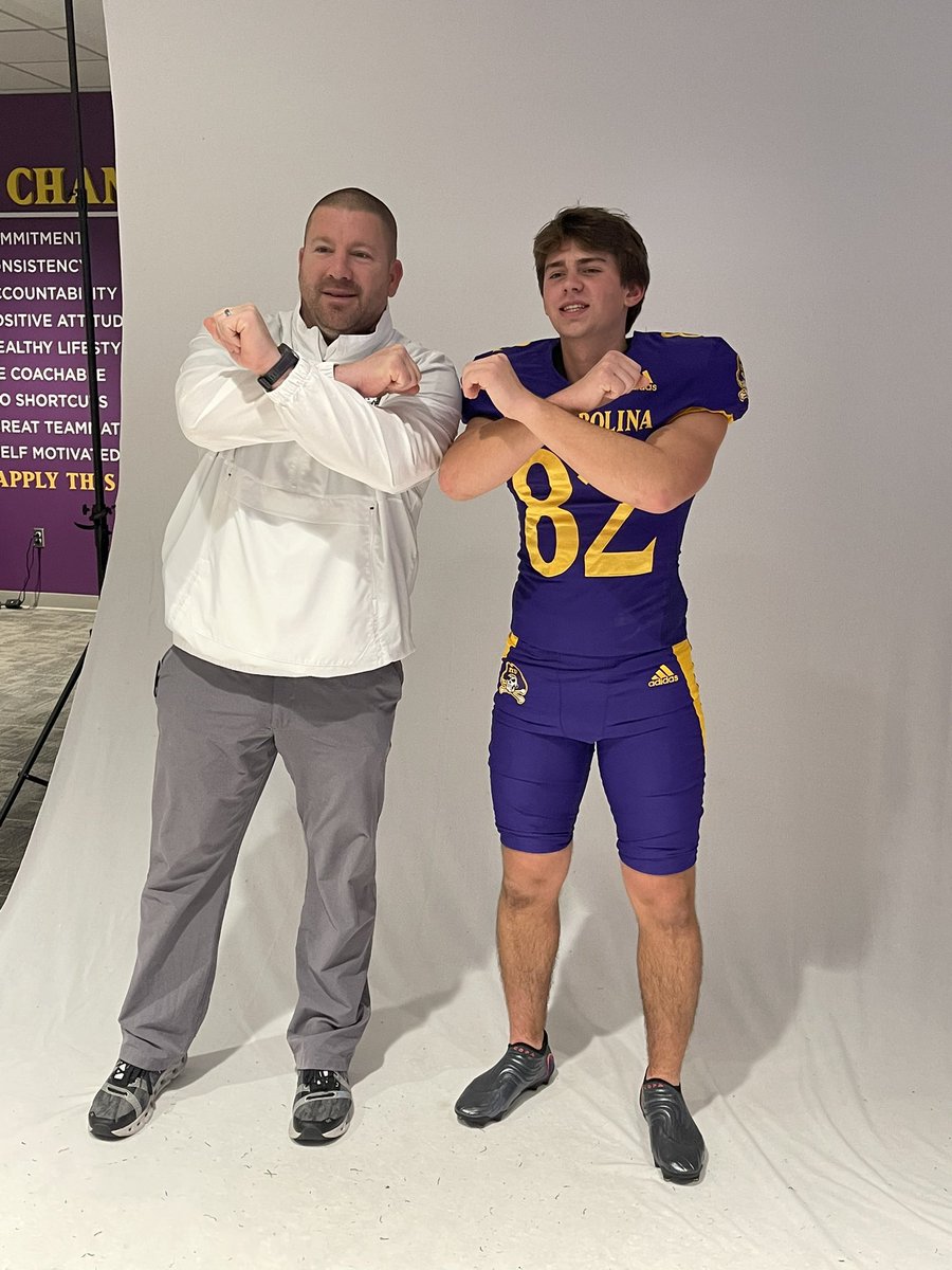 Had an amazing visit at ECU!! Thank you @coachdaoust for the hospitality! @IBMurray13 @ECU_Coach_Weave @ECUCoachHouston @DanOrnerKicking @SC_DBGROUP @HoughFB