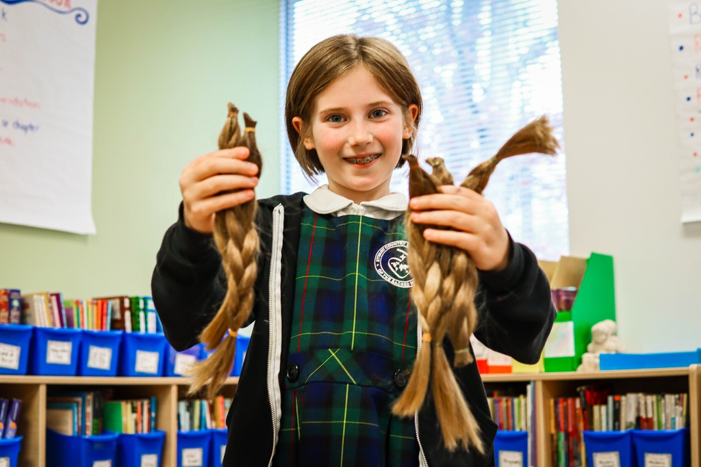 StuartCDSchool's tweet photo. #Goal3InAction Fourth grader Izzy recently chopped off 10 inches of hair to send to Locks of Love, and organization that Stuart has supported in various capacities for over 20 years. https://t.co/91w0pcjUfx
