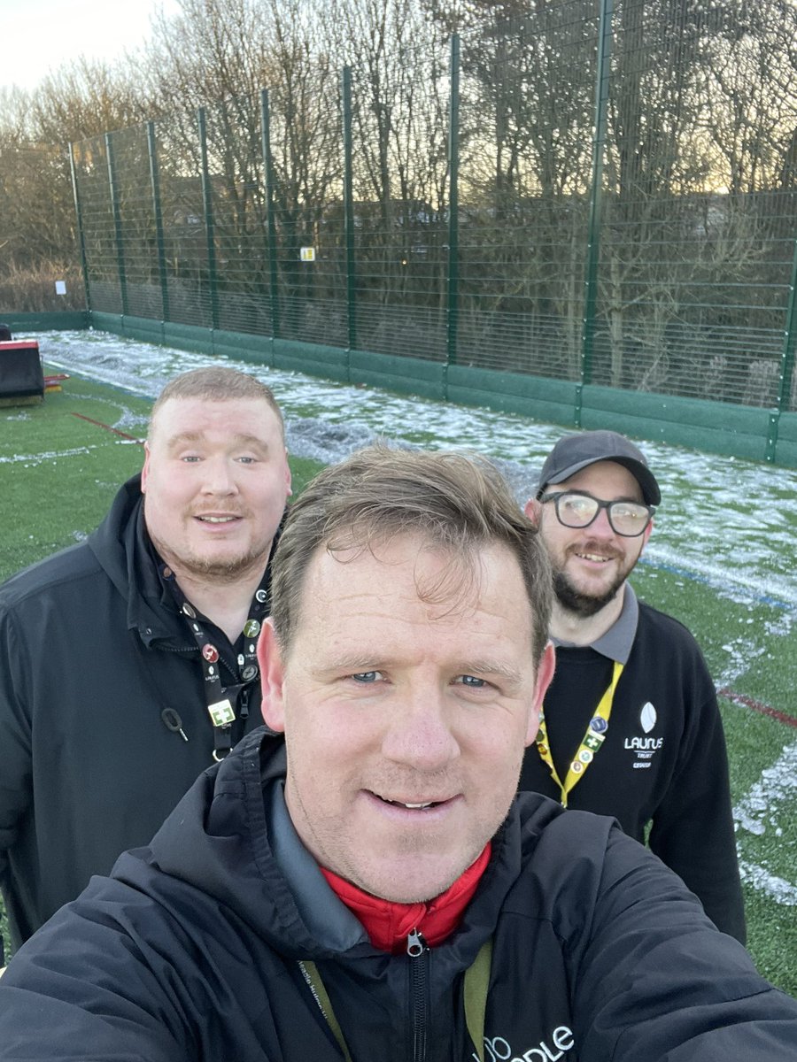 ClubLaurus1's tweet photo. Great effort from the Club Laurus staff to clear the snow and ice for this evening’s training sessions. ⚽️ https://t.co/TJBqEzO7m2