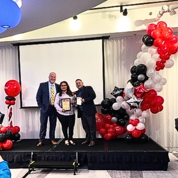 RallysC's tweet photo. Proud to honor some big wins at GM Conference 2023. We celebrate you for your can-do spirit and commitment to getting 1% better every day. #GMConf2023
James Mastrobattista, David Lintz, Tiffany Cardona, Susan Allison, Cristina Perez, Geoffrey Abreu, Erta Germain, Tafoiya Brown https://t.co/BFshSuT896