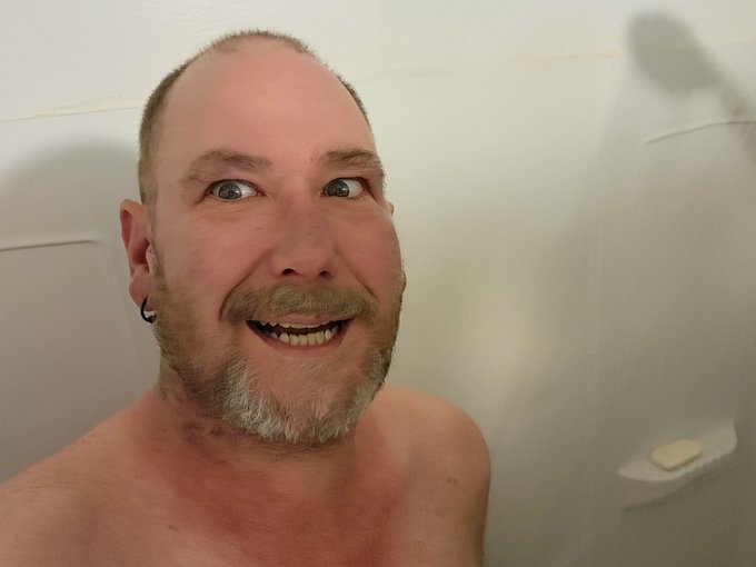 https://t.co/kBWOKevoSa 
Crazy ?!  My Onlyfans is free right now ??? #michaelandsean #gaybears #gay #gaychubs
